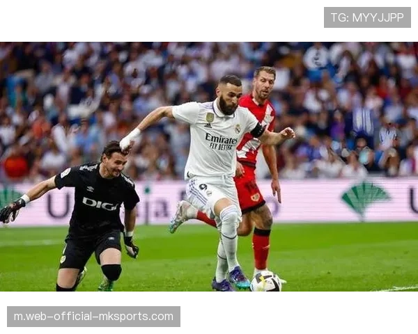 本菲卡1-1再平皇家马德里 穆里尼奥战术博弈不落下风