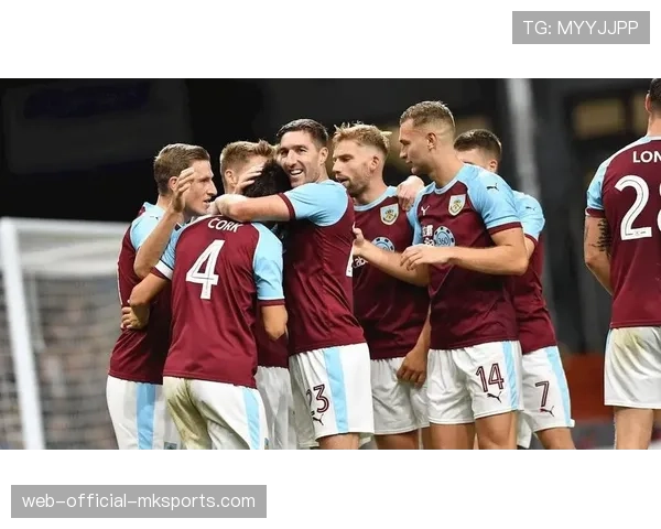 伯恩利客场逼平切尔西 沃德普劳斯角球助攻弗莱明头槌